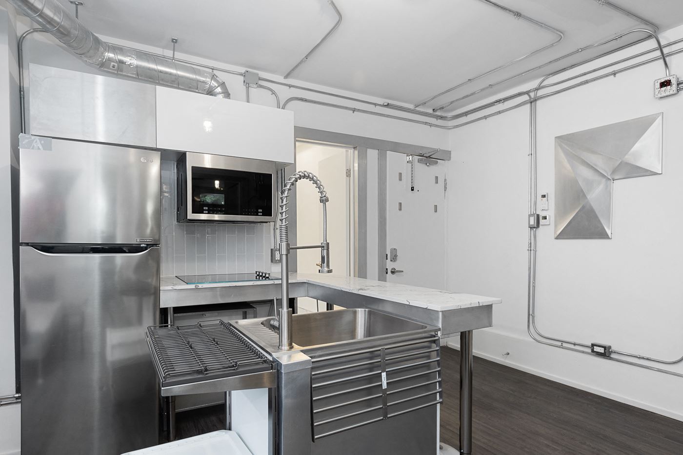 Kitchen with island